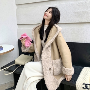 韩版减龄氛围感皮毛一体羊羔毛上衣女2025秋冬季新款显瘦百搭外套图片