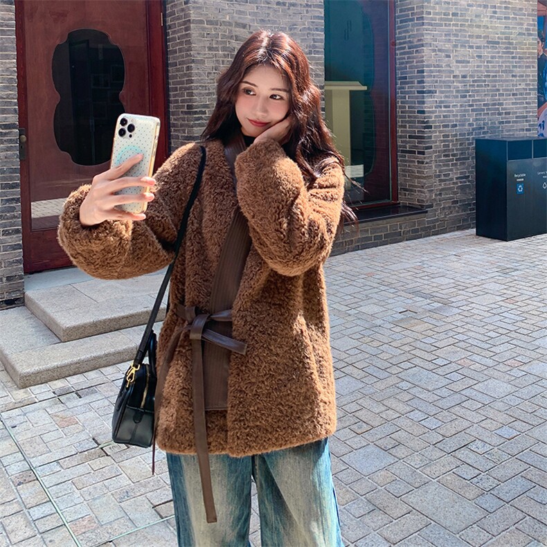 新款！2C256-118-P255-K355时尚皮毛一体外套,女装皮衣,2C256
