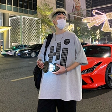 深灰色