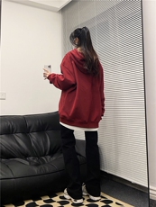 酒红色