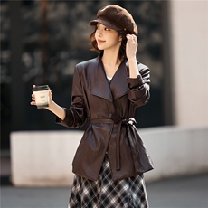 BAO款欧版气质大翻领显瘦超柔蛋白皮设计感系带短款PU皮风衣外套，女装皮衣，潮流依族