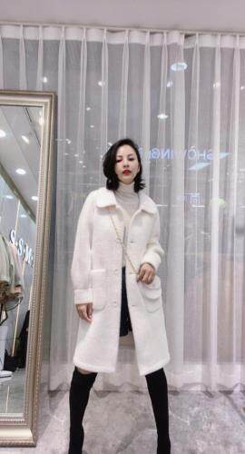 冬季，黄金貂配包包，女装，时尚名门