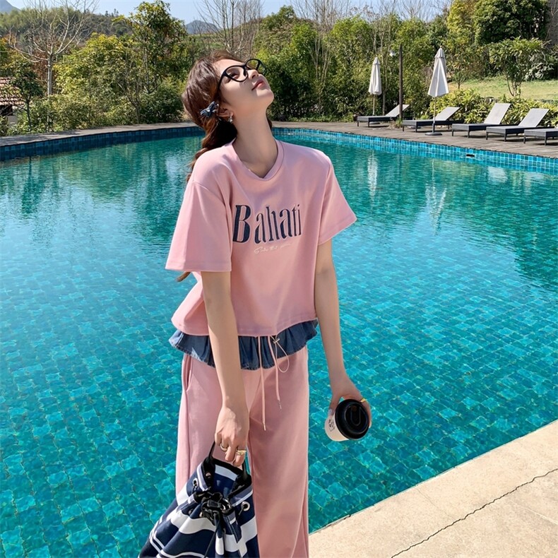 2025新款夏季设计感字母印花拼接T恤套装女洋气减龄阔腿裤两件套,女装套装/套裙,2C057