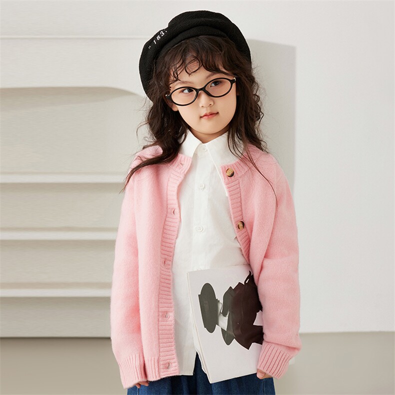 新款儿童羊毛加厚开衫羊毛保暖针织衫粉色甜美可爱外套，童装儿童羊毛衫，驼铃羊绒