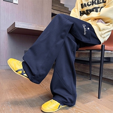 藏青色
