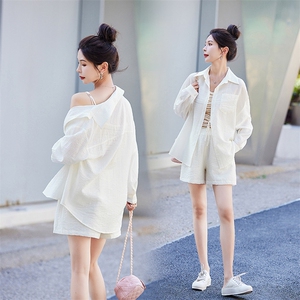 天丝透气防晒套装女夏款新款时尚高级感修身衬衫连体短裤两件套潮图片