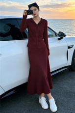 港风炸街时尚气质套装裙女春季洋气显瘦褶皱设计上衣半身裙两件套，女装套装/套裙，2C310