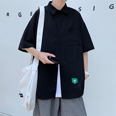 黑色