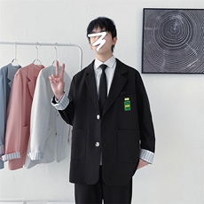 黑色
