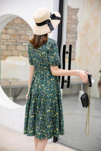 韩版碎花连衣裙，女装连衣裙，艾美欧歌