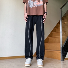 黑色