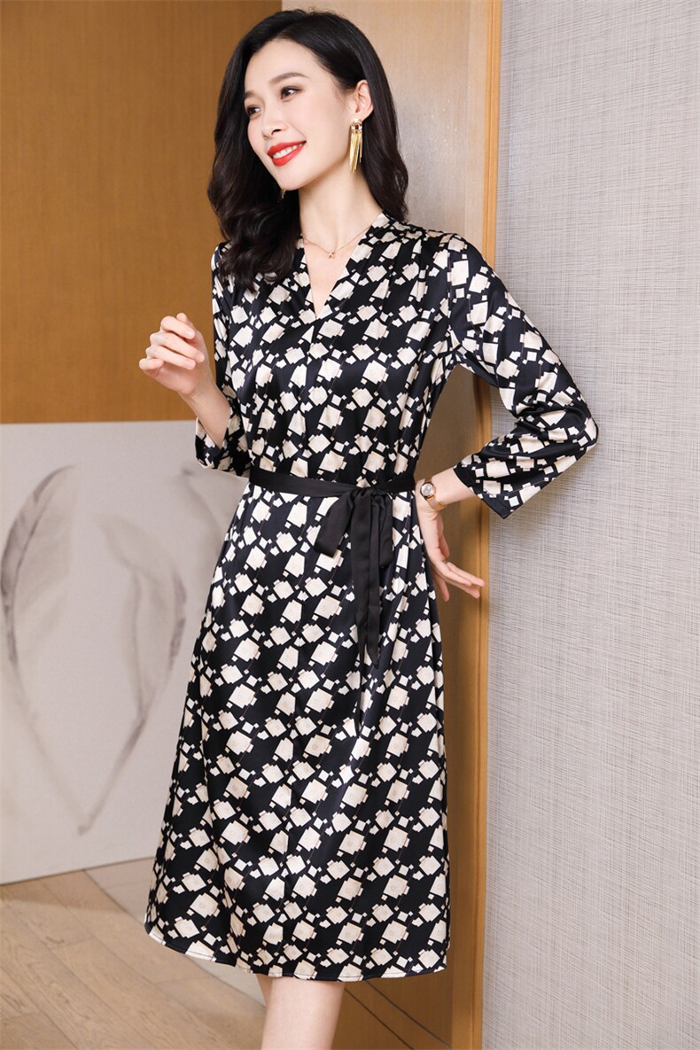 重磅真丝连衣裙女2026春装新款气质V领系带收腰宽松大码真丝裙,女装连衣裙,阿舍尔精品