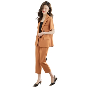 时尚西装套装女2025年夏季新款显瘦气质绿色西服两件套潮图片