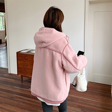 奶乎乎粉色连帽羊羔毛外套女冬季2025新款皮毛一体羊羔绒棉服加厚，女装短外套，2C269