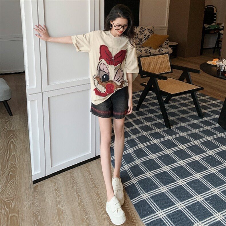 休闲运动时尚套装女夏季新款宽松百搭圆领短袖卡通T恤短裤两件套,女装套装/套裙,2C310