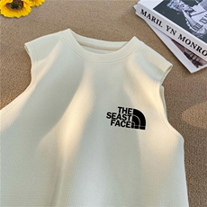 乳白色