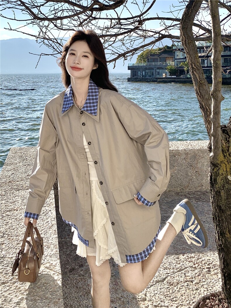 韩系格子拼接卡其色翻领衬衫外套女2026春秋新款宽松休闲工装夹克,女装短外套,艾米莉亚