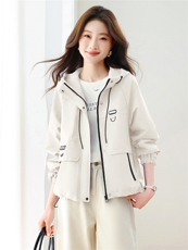 现货！现货！2026春季新款时尚宽松休闲短款外套女，女装短外套，以桐