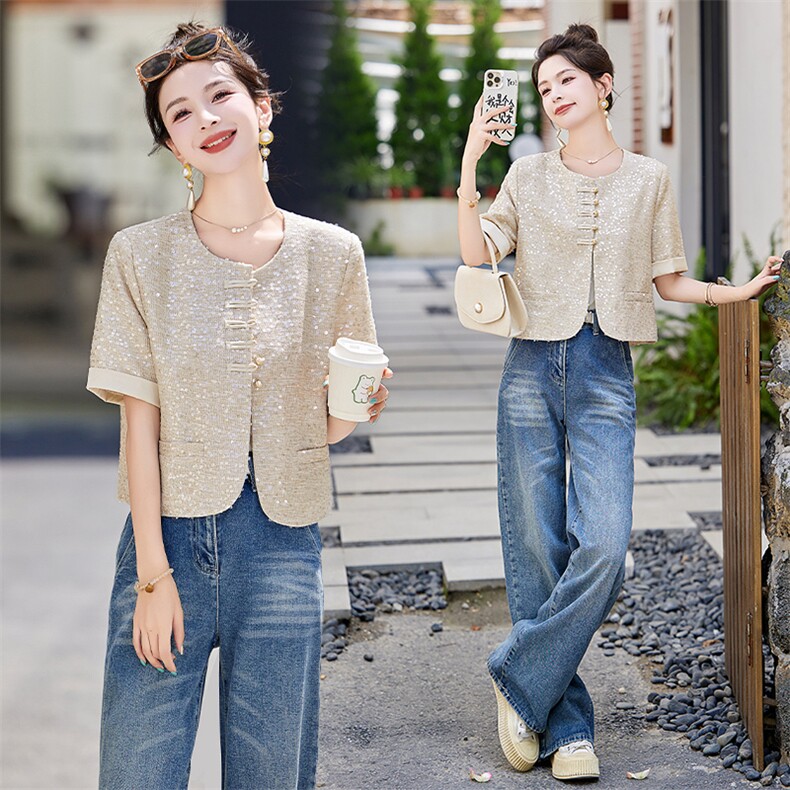 2025春秋新款修身显瘦气质时髦小香风盘扣亮片无袖短外套上衣，女装短外套，曼琳思菲