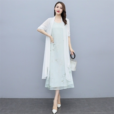 连衣裙女2025夏新款百搭气质时尚洋气显瘦雪纺单裙子，女装连衣裙，秀美人生