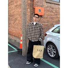 春秋新款下摆流苏破坏衬衣男女经典基础翻领复古格子衬衫外套上衣，男装衬衫，星座516A