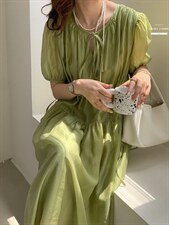 法式泡泡袖连衣裙夏季设计感小众温柔高级感初恋裙子，女装连衣裙，香丽迪1