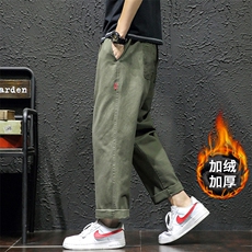 军绿色