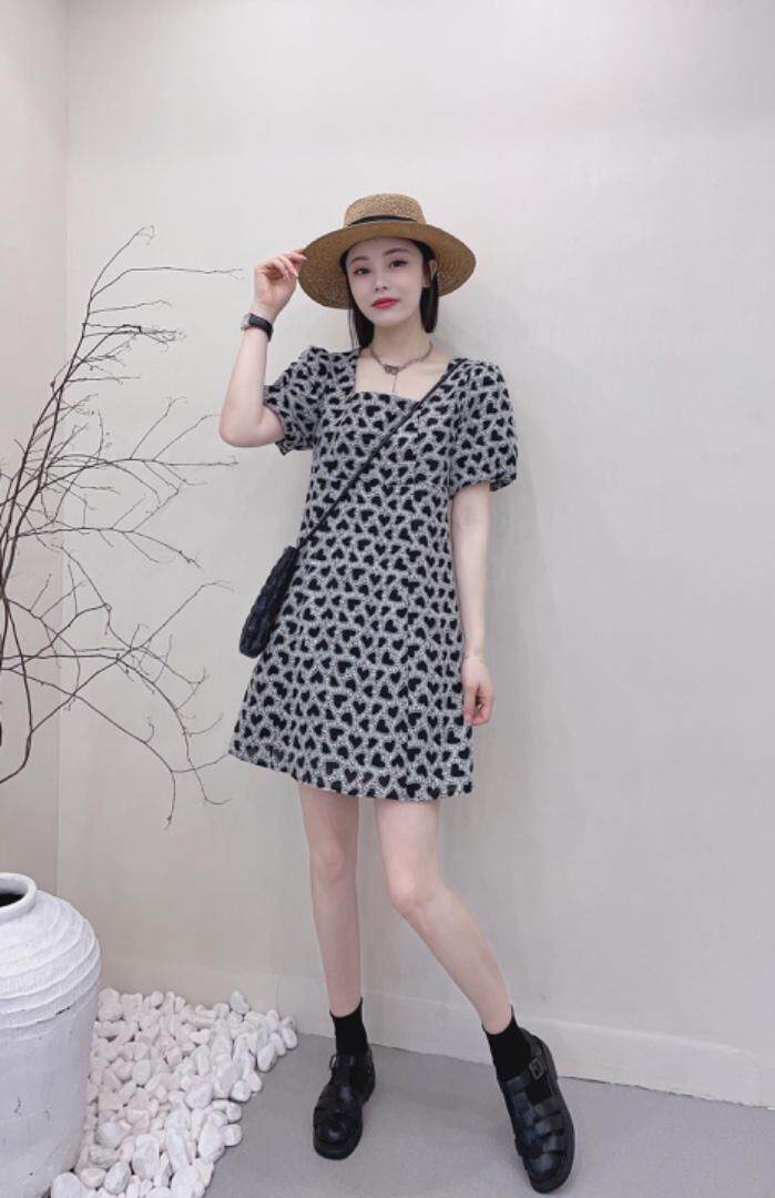 连衣裙，女装连衣裙，卡薇尔