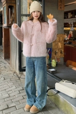 新品粉色牛角扣皮毛一体外套5802-P195-K288，女装皮草，2C159