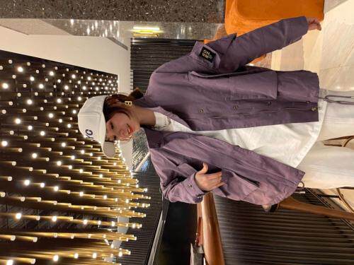 贴标风衣，女装风衣，跳跳谷