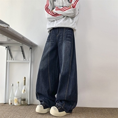 深蓝色