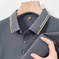 灰色