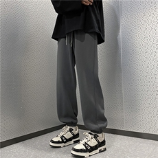 深灰色