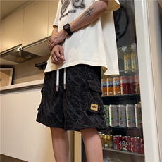 黑色