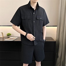 黑色