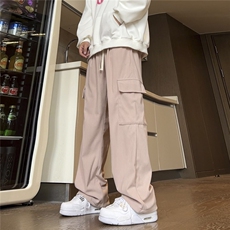 藕粉色