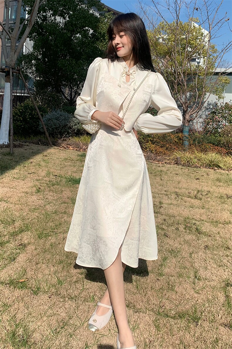 现货2024年春季女时尚潮流气质修身复古蝴蝶扣网红假两件连衣裙,女装连衣裙,煊芮熙