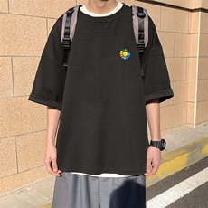 黑色
