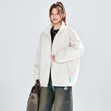 奶杏色