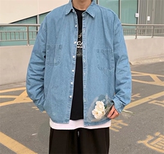 浅蓝色