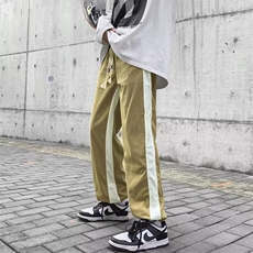 黄色