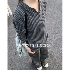 美式高街千鸟格子长袖T恤男女亨利V领英伦雅痞休闲宽松长袖打底衫图片