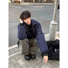 藏青色