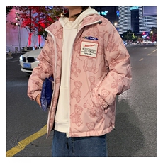粉红色