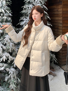 加厚新中式纯色翻袖短款宽松羽绒服女图片