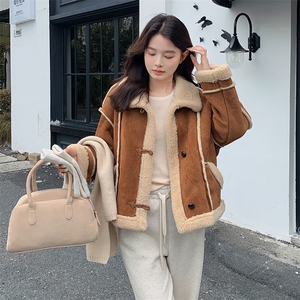 【新款现货】皮毛一体女冬季保暖麂皮短款外套99037款P195K278图片