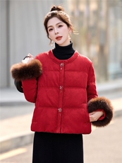现货。现货。2026年冬季短款真狐狸毛羽绒服，女装羽绒服，伊仟回