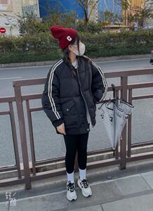 韩版情侣款羽绒服图片