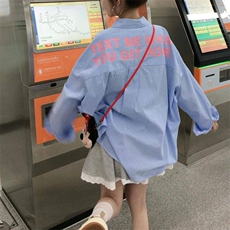 蓝色