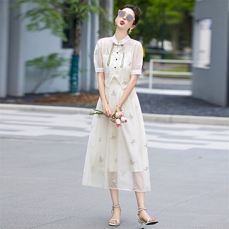 新中式白色刺绣连衣裙套装女2024夏季新款国风改良旗袍两件套裙子,女装套装/套裙,采品优优